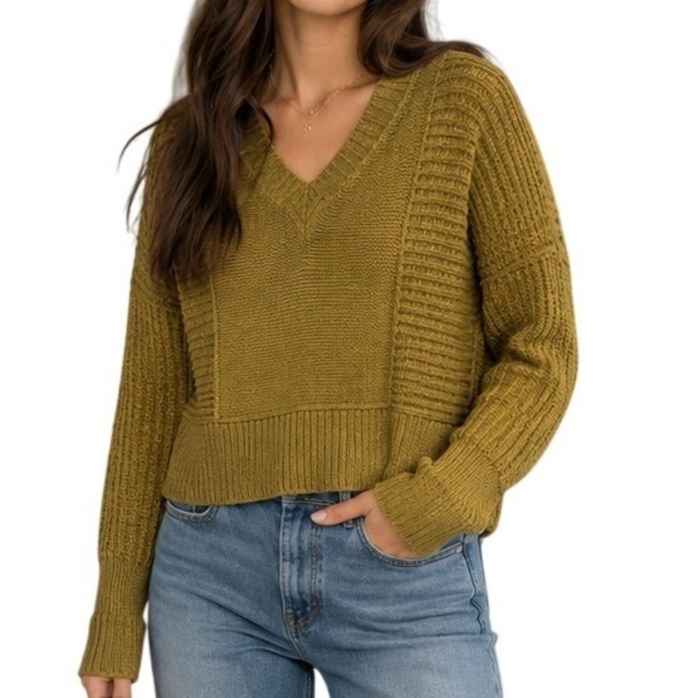 Cabi Sweater Womens Small Olive Green Moss Donegal Tweed V-Neck Knit 4656 Ribbed